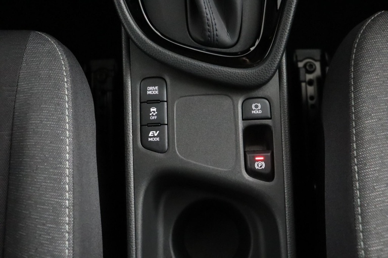 Toyota Yaris - 1.5 Hybrid 115 First Edition 39