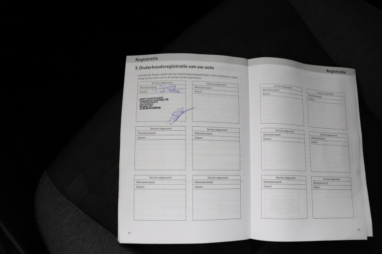 Toyota Yaris - 1.5 Hybrid 115 First Edition 42