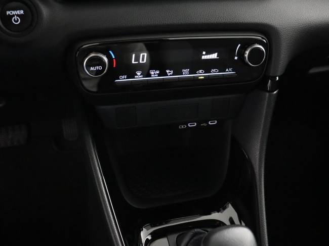 Toyota Yaris - 1.5 Hybrid 115 First Edition