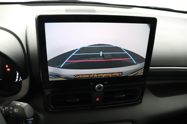 Toyota Yaris - 1.5 Hybrid 115 First Edition 8