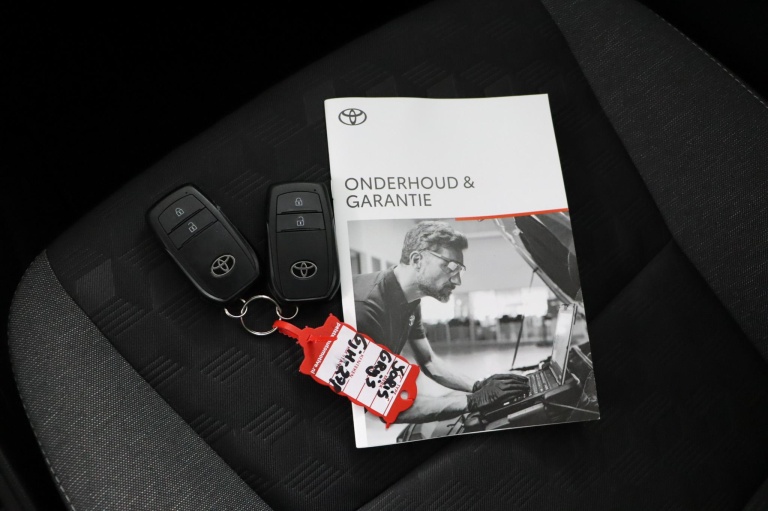 Toyota Yaris - 1.5 Hybrid 115 First Edition 9