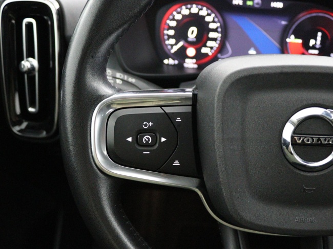 Volvo XC40 - 1.5 T5 Recharge Business Pro
