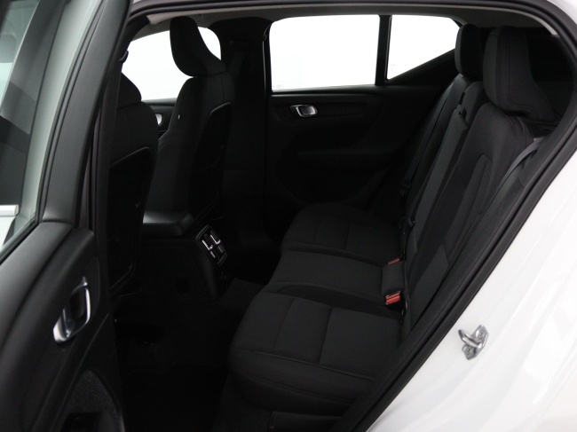 Volvo XC40 - 1.5 T5 Recharge Business Pro