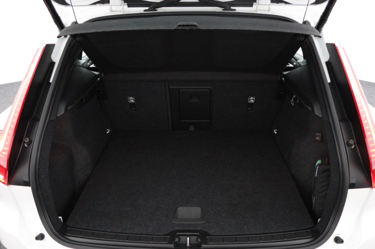 Volvo XC40 - 1.5 T5 Recharge Business Pro 26