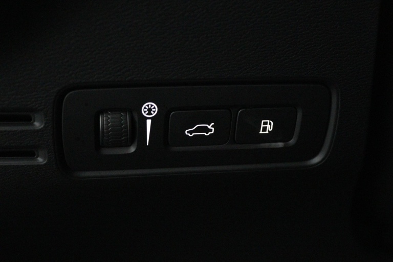 Volvo XC40 - 1.5 T5 Recharge Business Pro 32