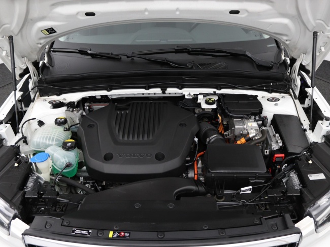 Volvo XC40 - 1.5 T5 Recharge Business Pro