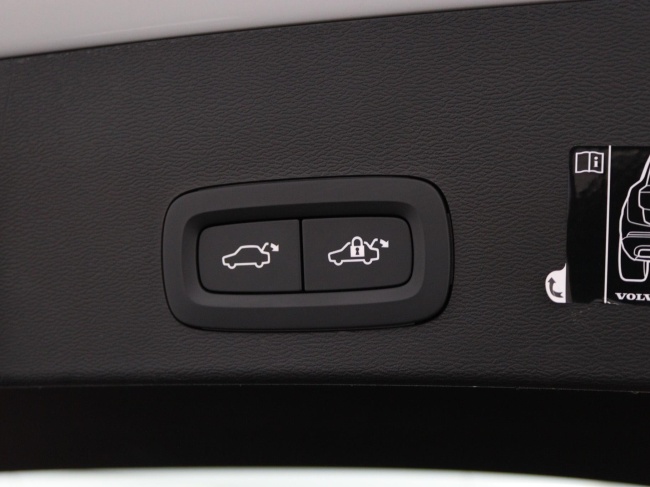 Volvo XC40 - 1.5 T5 Recharge Business Pro