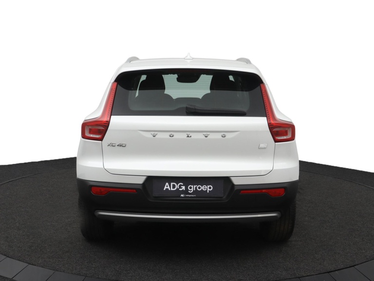 Volvo XC40 - 1.5 T5 Recharge Business Pro 8