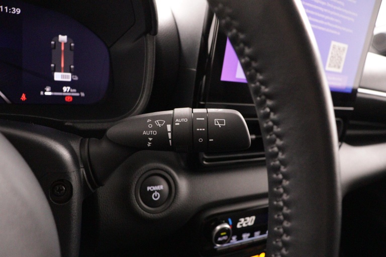 Toyota Yaris - 1.5 Hybrid 130 Executive 32