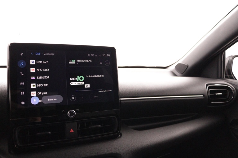 Toyota Yaris - 1.5 Hybrid 130 Executive 8