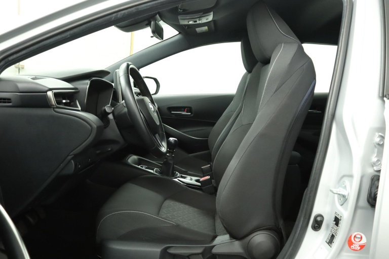 Toyota Corolla Touring Sports - 1.2 Turbo Active 15