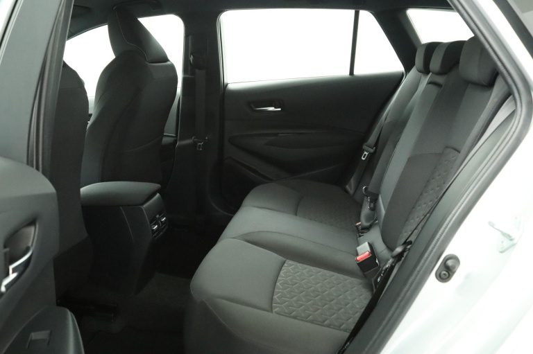 Toyota Corolla Touring Sports - 1.2 Turbo Active 36