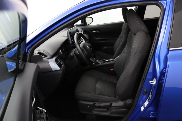 Toyota C-HR - 2.0 Hybrid First Edition 17