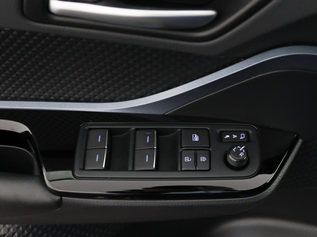 Toyota C-HR - 2.0 Hybrid First Edition