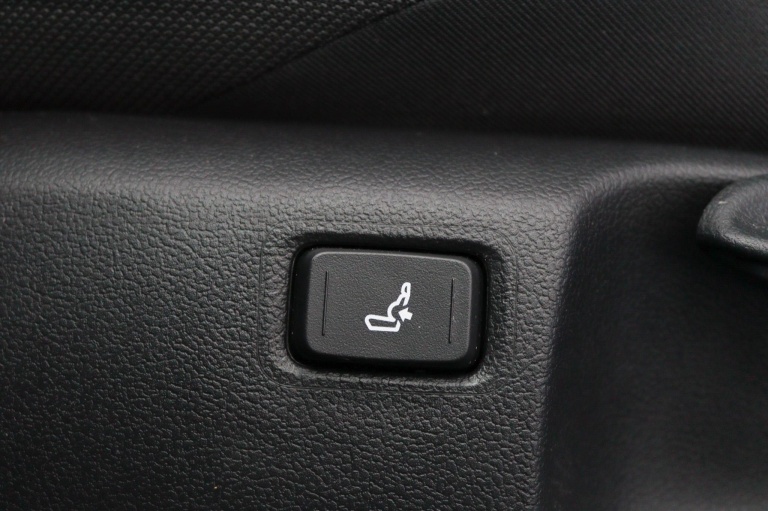 Toyota C-HR - 2.0 Hybrid First Edition 39