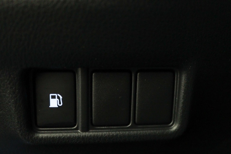 Toyota C-HR - 2.0 Hybrid First Edition 40