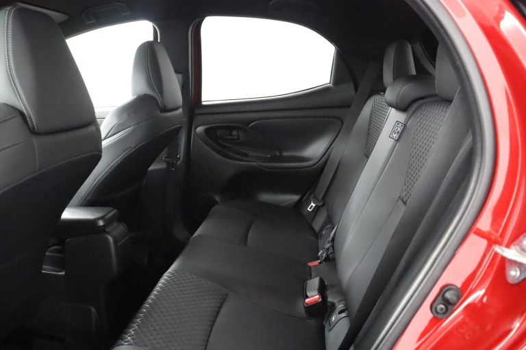 Toyota Yaris - 1.5 Hybrid Executive 18