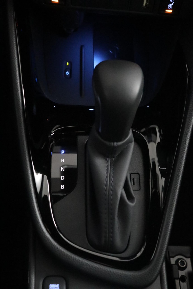 Toyota Yaris - 1.5 Hybrid Executive 27