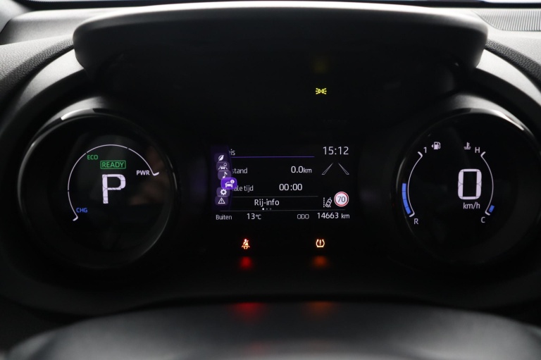 Toyota Yaris - 1.5 Hybrid Executive 49