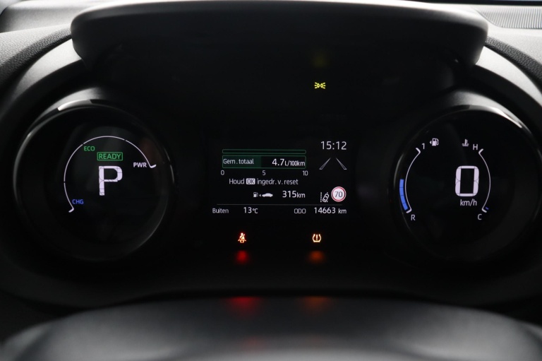 Toyota Yaris - 1.5 Hybrid Executive 6