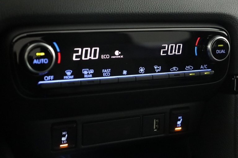 Toyota Yaris - 1.5 Hybrid Executive 7