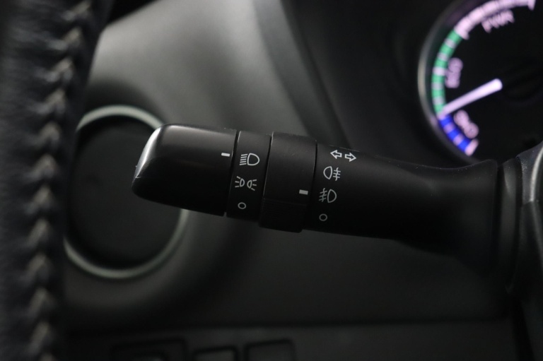 Toyota Yaris - 1.5 Hybrid Trend 32