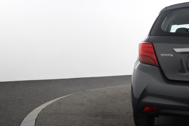 Toyota Yaris - 1.5 Hybrid Trend 42