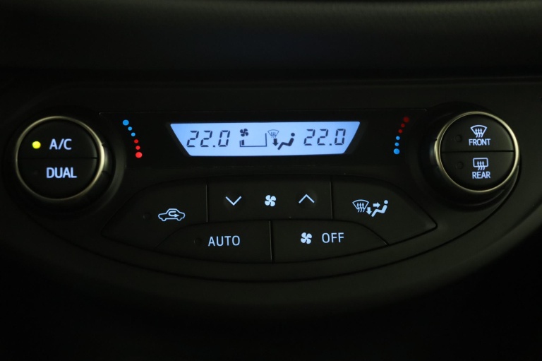 Toyota Yaris - 1.5 Hybrid Trend 7