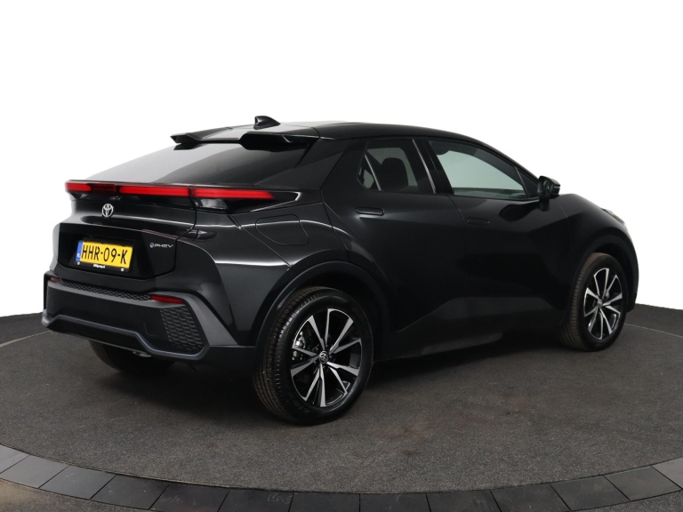 Toyota C-HR - 2.0 Plug-in Hybrid 220 Dynamic 2