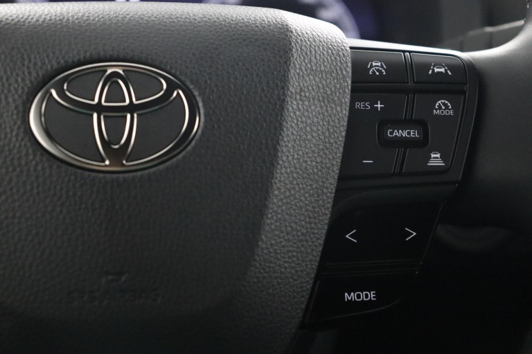 Toyota C-HR - 2.0 Plug-in Hybrid 220 Dynamic 21