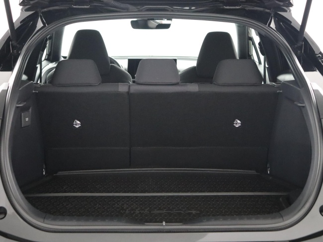 Toyota C-HR - 2.0 Plug-in Hybrid 220 Dynamic