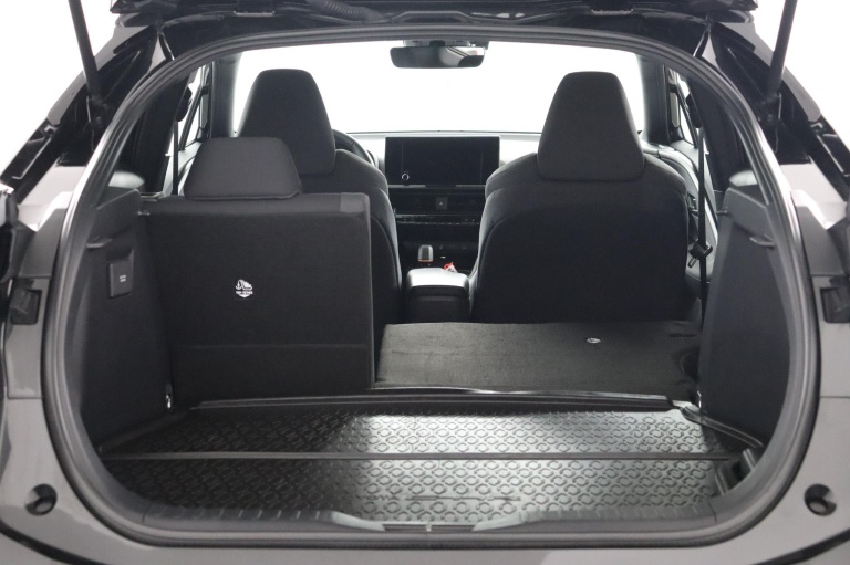 Toyota C-HR - 2.0 Plug-in Hybrid 220 Dynamic 25