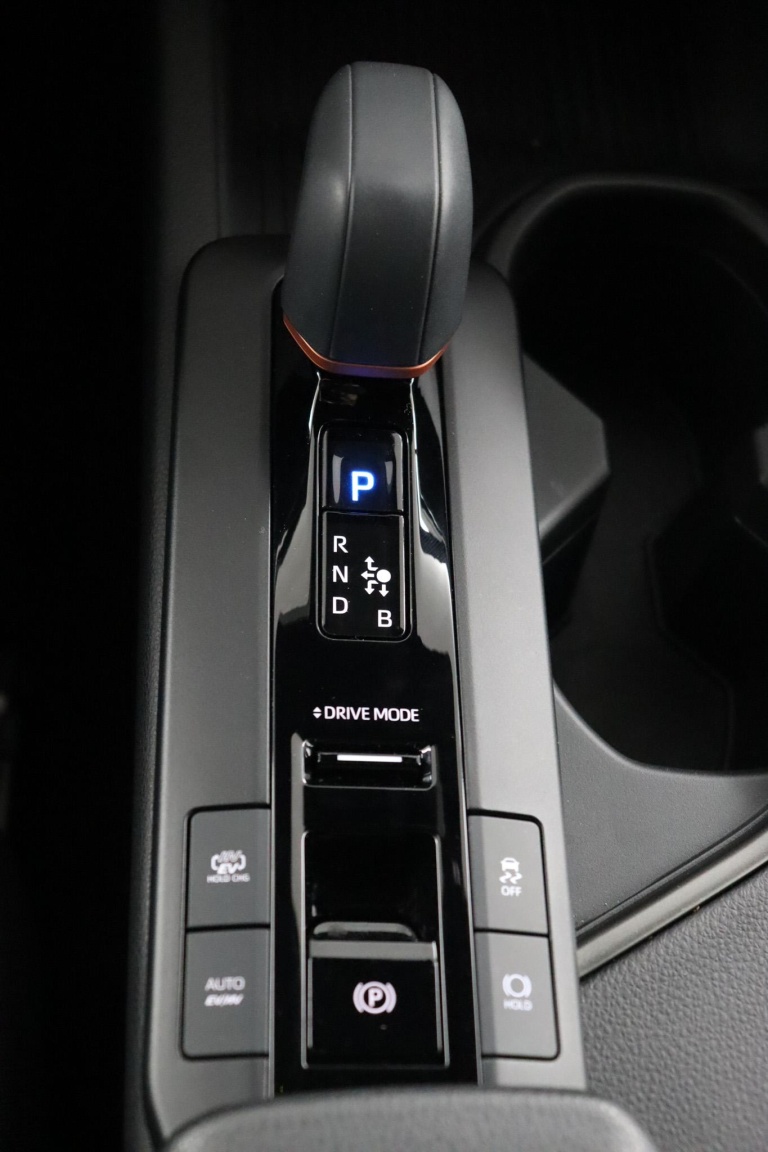 Toyota C-HR - 2.0 Plug-in Hybrid 220 Dynamic 27