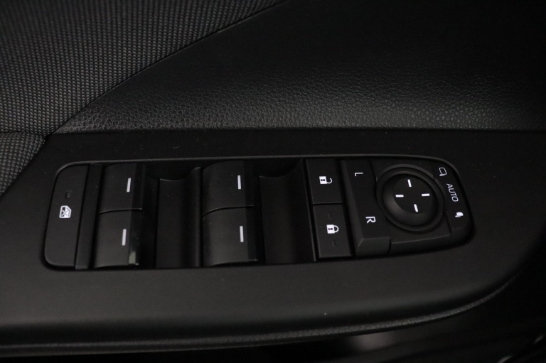 Toyota C-HR - 2.0 Plug-in Hybrid 220 Dynamic 29