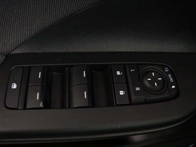 Toyota C-HR - 2.0 Plug-in Hybrid 220 Dynamic