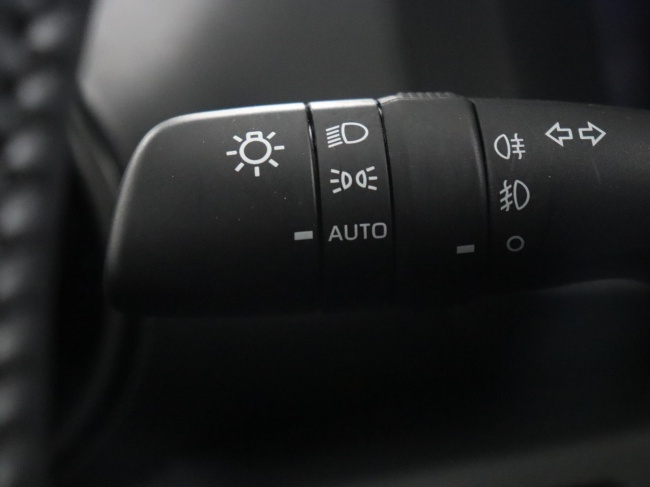 Toyota C-HR - 2.0 Plug-in Hybrid 220 Dynamic