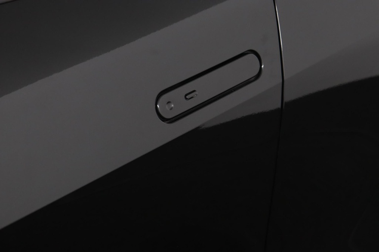 Toyota C-HR - 2.0 Plug-in Hybrid 220 Dynamic 39