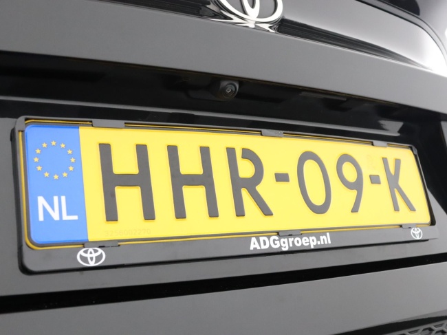 Toyota C-HR - 2.0 Plug-in Hybrid 220 Dynamic