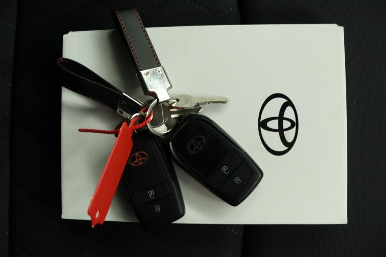 Toyota Corolla Cross - Hybrid 140 Active 11