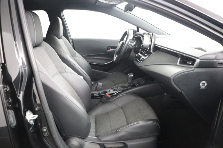 Toyota Corolla Touring Sports - 1.8 Hybrid TeamNL 21