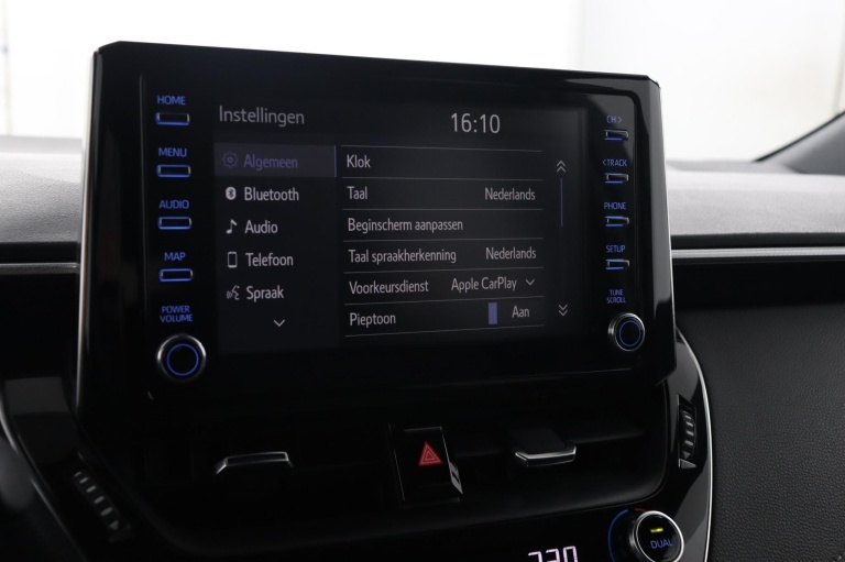 Toyota Corolla Touring Sports - 1.8 Hybrid TeamNL 52