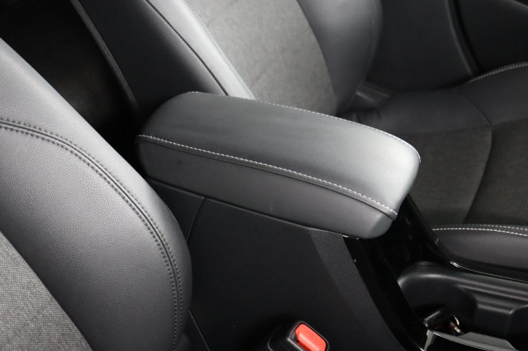 Toyota Corolla Touring Sports - 1.8 Hybrid TeamNL 60