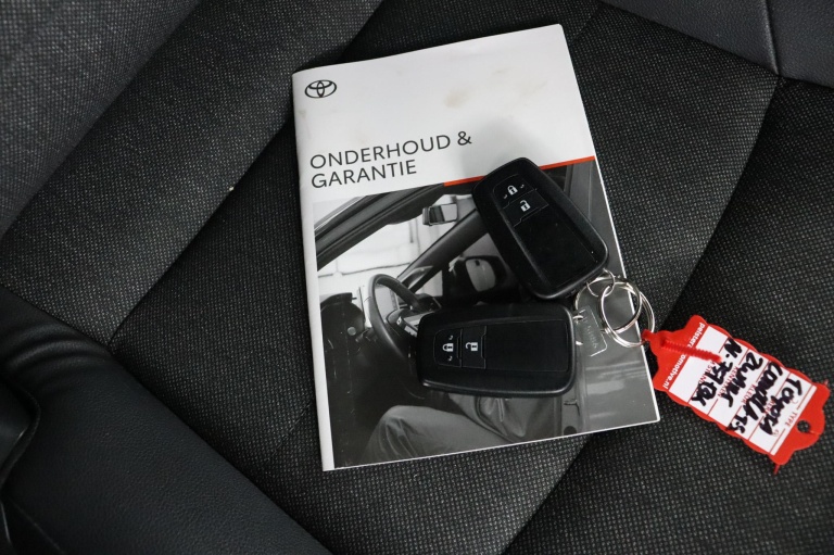 Toyota Corolla Touring Sports - 1.8 Hybrid TeamNL 9