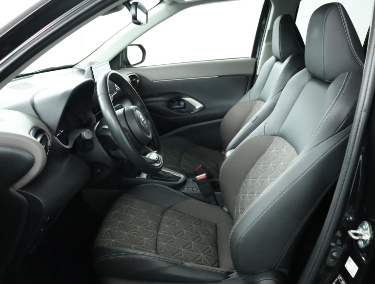 Toyota Yaris Cross - 1.5 Hybrid Executive 17