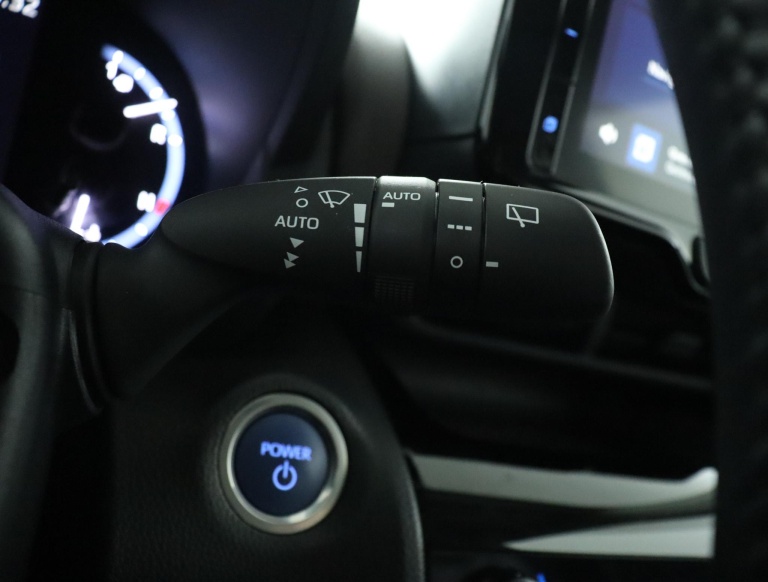 Toyota Yaris Cross - 1.5 Hybrid Executive 33