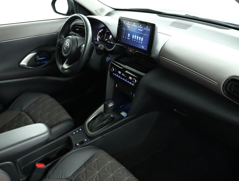 Toyota Yaris Cross - 1.5 Hybrid Executive 68