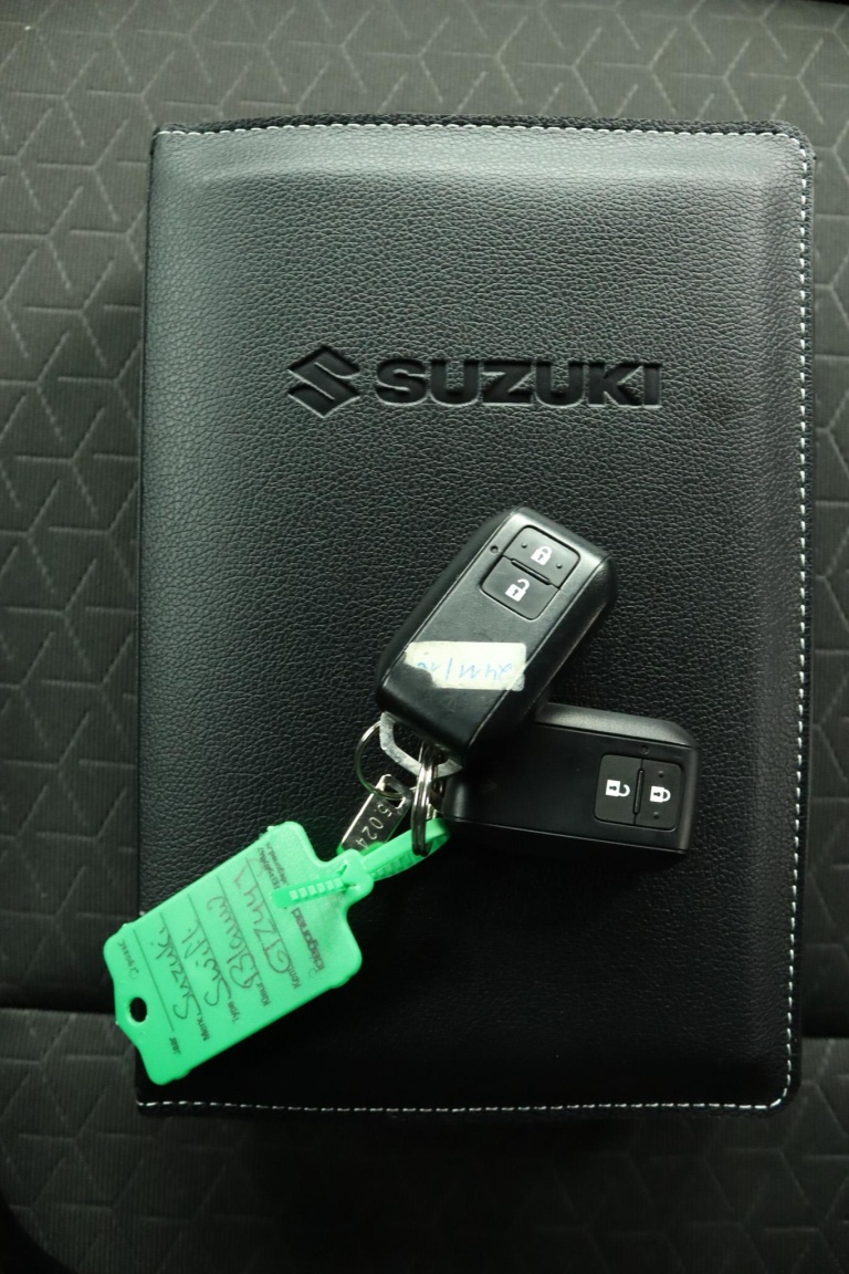 Suzuki Swift - 1.2 Select Smart Hybrid 11