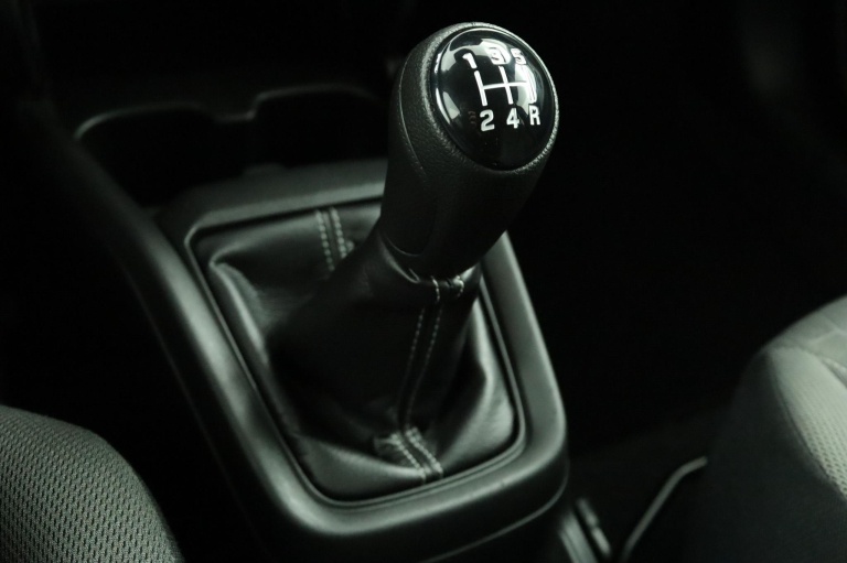 Suzuki Swift - 1.2 Select Smart Hybrid 27