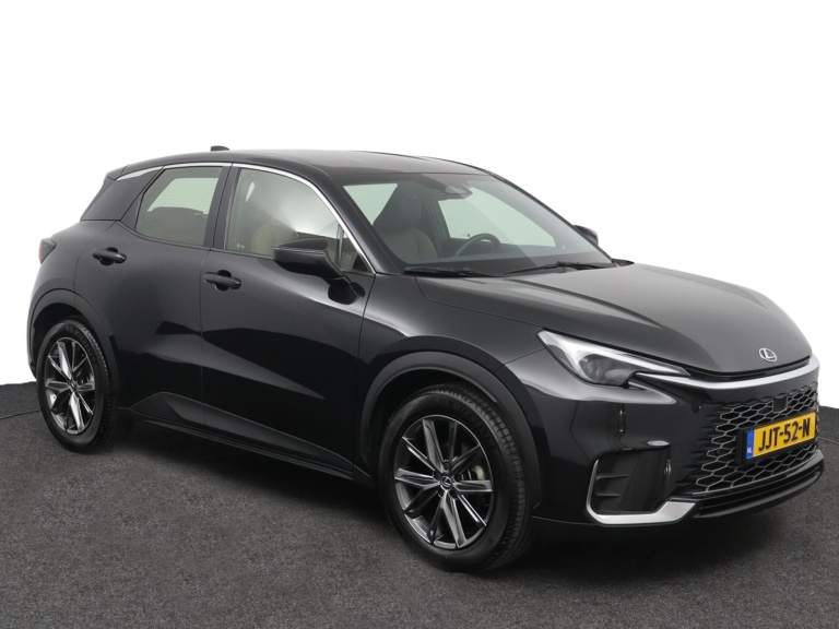 Lexus LBX - Elegant 2WD 13