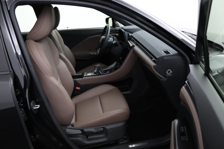 Lexus LBX - Elegant 2WD 21